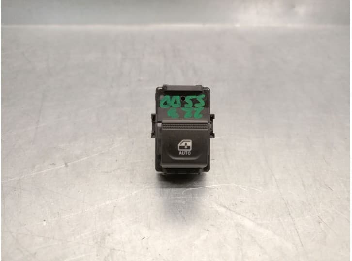 Recambio de mando elevalunas delantero derecho para dacia duster iii (hm_) 1.0 tce lpg referencia OEM IAM 254218388R