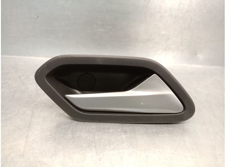 Recambio de maneta interior trasera derecha para dacia duster iii (hm_) 1.0 tce lpg referencia OEM IAM 826723850R
