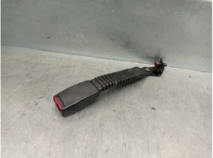 Recambio de enganche cinturon delantero derecho para hyundai galloper ii (jk-01) 2.5 td intercooler referencia OEM IAM HR608852L