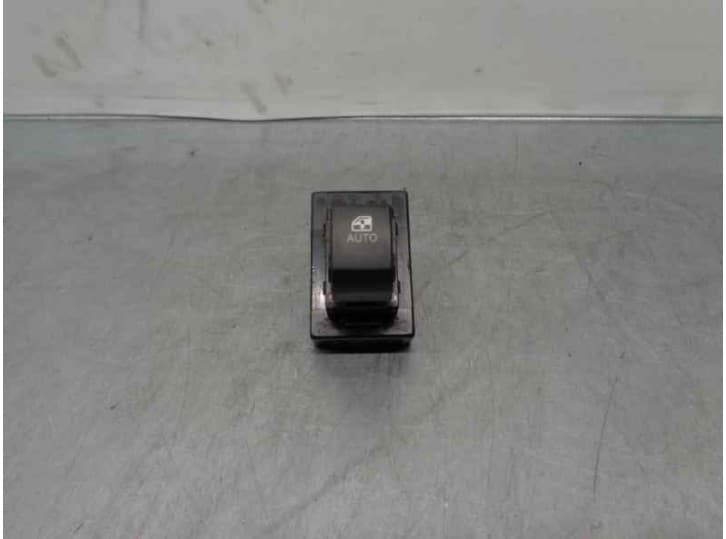 Recambio de mando elevalunas trasero derecho para kia cee'd sw (ed) 1.6 crdi 128 referencia OEM IAM 935751H100