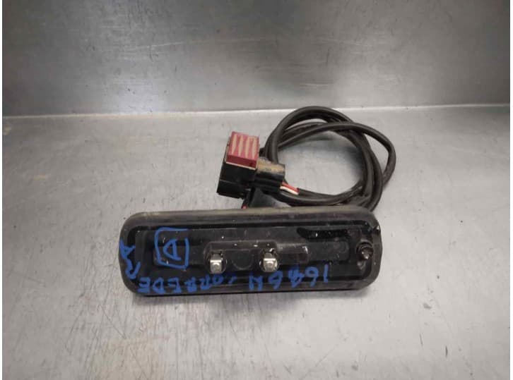 Recambio de cerradura puerta trasera derecha para nissan primastar furgoneta (x83) 2.0 dci 115 referencia OEM IAM 8200138743