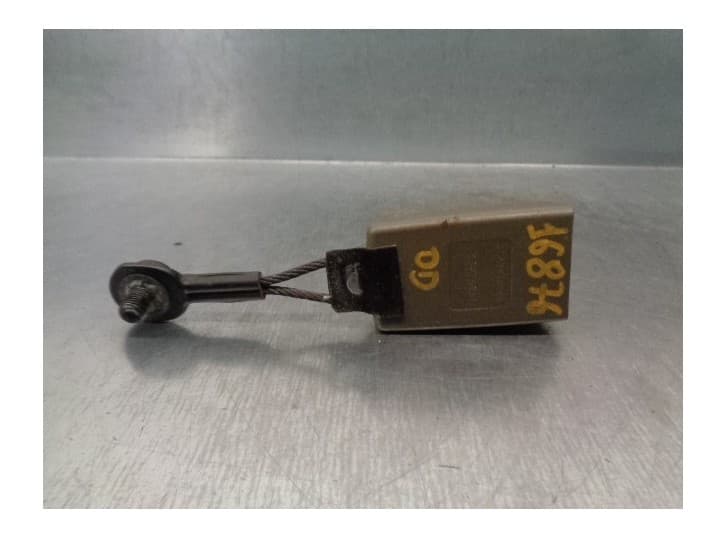 Recambio de enganche cinturon delantero derecho para jeep compass (mk49) 2.4 4x4 referencia OEM IAM 1CY361K7AA DEL DER.