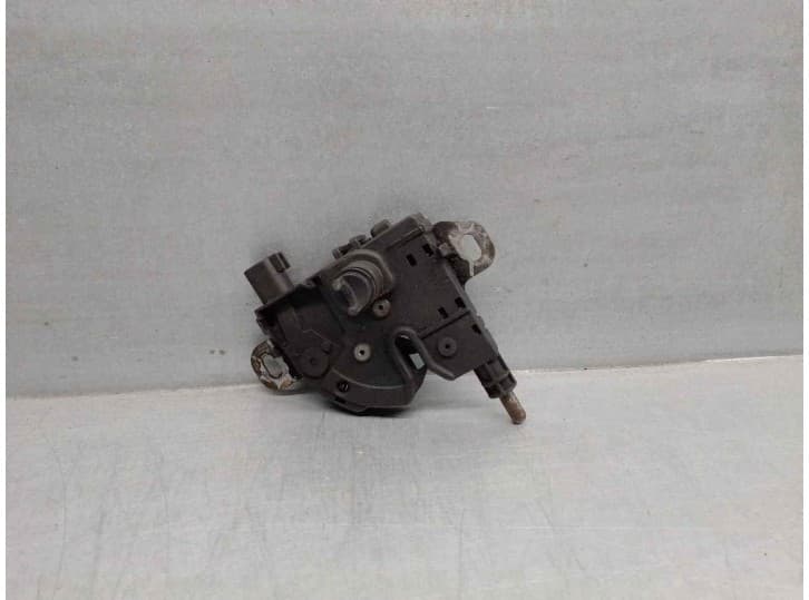 Recambio de cerradura capot para ford focus ii turnier (da_, ffs, ds) 1.6 tdci referencia OEM IAM 3M5116700AB CLEMA CIEGA