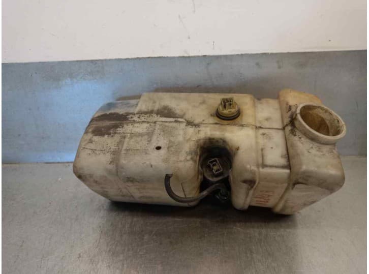 Recambio de deposito limpia para renault fuego 2.0 referencia OEM IAM 829J710