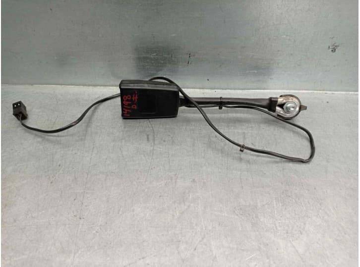 Recambio de enganche cinturon delantero izquierdo para fiat doblo furgón/monospace (223_) 1.3 d multijet referencia OEM IAM 2 P