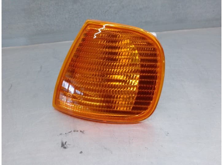 Recambio de piloto delantero izquierdo para volkswagen caddy ii monospace (9k9b) 1.9 tdi referencia OEM IAM 67732610 6U0953041A
