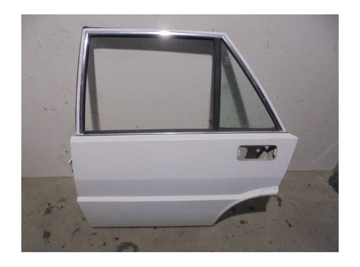 Recambio de puerta trasera izquierda para lancia delta i (831_) 1.3 (831ab.011) referencia OEM IAM 0082429447 BLANCA 5 PUERTAS