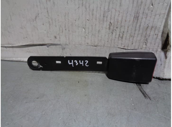 Recambio de enganche cinturon delantero izquierdo para volkswagen sharan (7m8, 7m9, 7m6) 1.9 tdi referencia OEM IAM 7M3857877