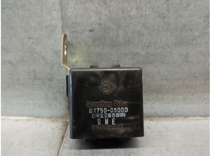 Recambio de rele para ssangyong actyon i 2.0 xdi referencia OEM IAM 8475005000 8475005000