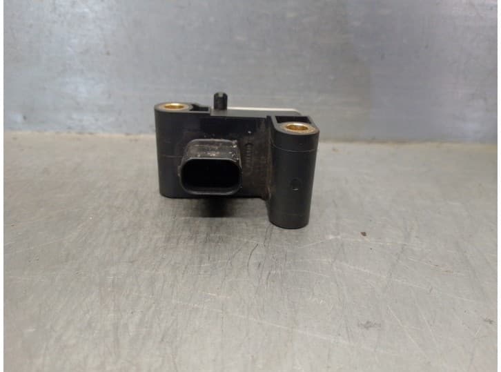 Recambio de sensor impacto para bmw 1 descapotable (e88) 118 d referencia OEM IAM 6956485 0285003901 BOSCH