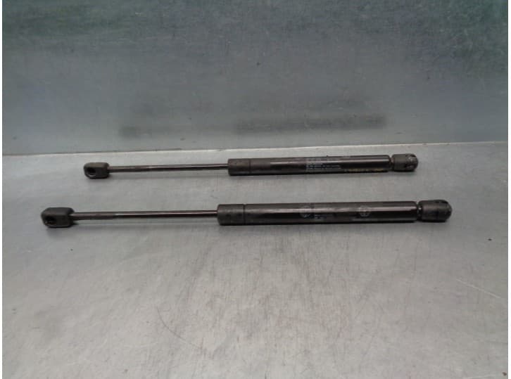 Recambio de amortiguadores maletero / porton para lancia thema (834_) 2000 i.e. turbo (834c) referencia OEM IAM 82462835 8246283