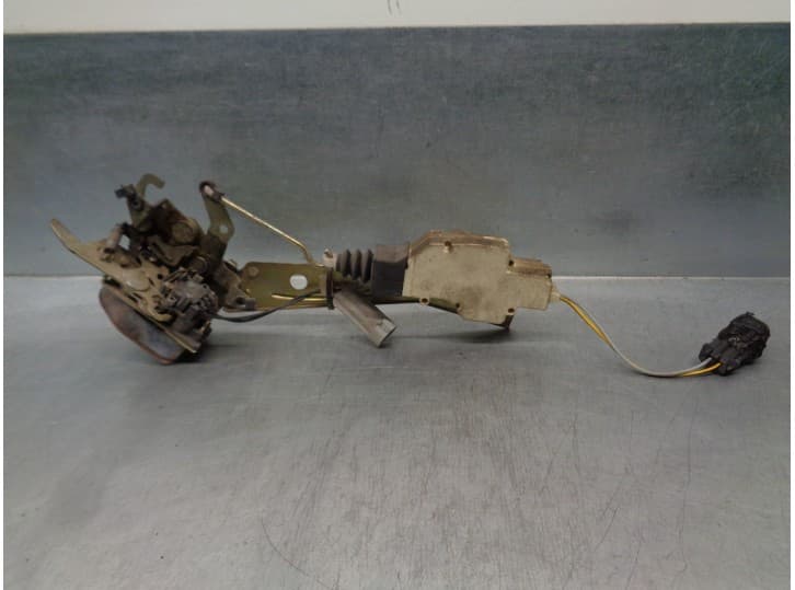 Recambio de cerradura puerta trasera derecha para lancia thema (834_) 2000 i.e. turbo (834c) referencia OEM IAM 2 PINES 4 PUERT