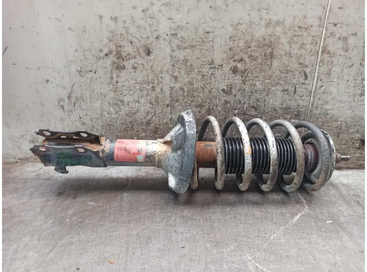 Recambio de amortiguador delantero izquierdo para volkswagen passat berlina (312) 1.8 referencia OEM IAM 1069132A70F BOGE