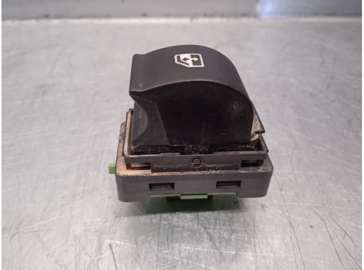 Recambio de mando elevalunas delantero derecho para fiat tipo station wagon (356_, 357_) 1.4 lpg (356wxf1b) referencia OEM IAM 0