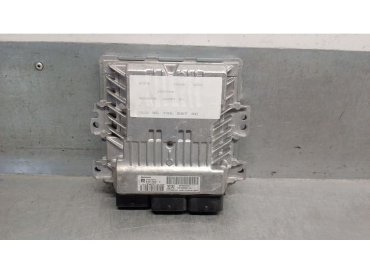 Recambio de centralita motor uce para citroën c4 ii (nc_) 1.6 hdi 110 referencia OEM IAM 9678628780 HW96666681180 CONTINENTAL