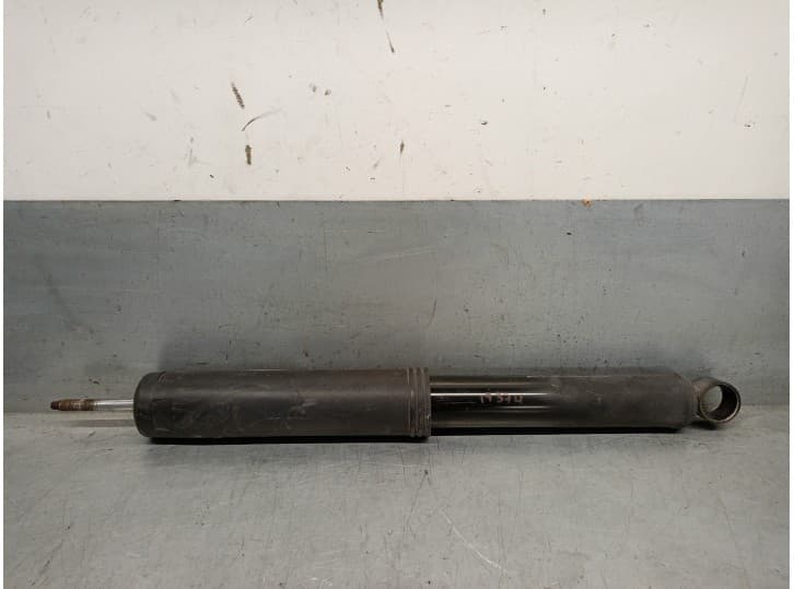 Recambio de amortiguador trasero derecho para ssangyong rexton / rexton ii (gab_) 2.7 xdi referencia OEM IAM 4531008301 MANDO