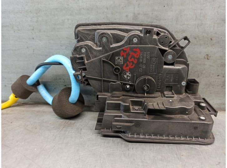 Recambio de cerradura puerta trasera izquierda para bmw 2 gran tourer (f46) 218 d referencia OEM IAM 51227281939 4 PINES 5 PUERT
