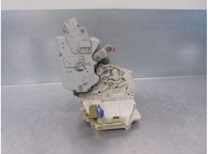 Recambio de cerradura puerta trasera izquierda para nissan primera hatchback (p11) 2.0 16v referencia OEM IAM 825039F511 6 PINES