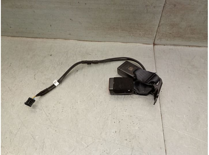 Recambio de enganche cinturon trasero derecho para fiat fiat 600e / 600 mild hybrid fiat 600e / 600 mild hybrid referencia OEM I