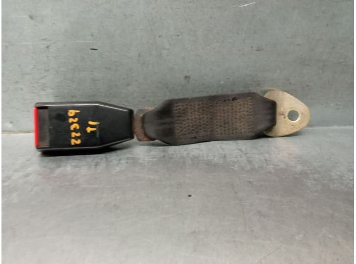 Recambio de enganche cinturon trasero izquierdo para volvo 340-360 (343, 345) 2.0 referencia OEM IAM 3211744