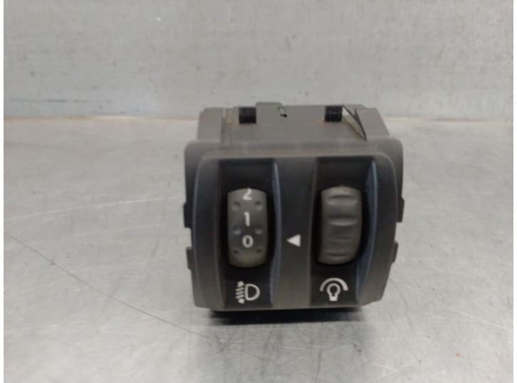 Recambio de mando luces salpicadero para renault grand scénic ii (jm0/1_) 1.9 dci (jm0g, jm12, jm1g, jm2c) referencia OEM IAM 82