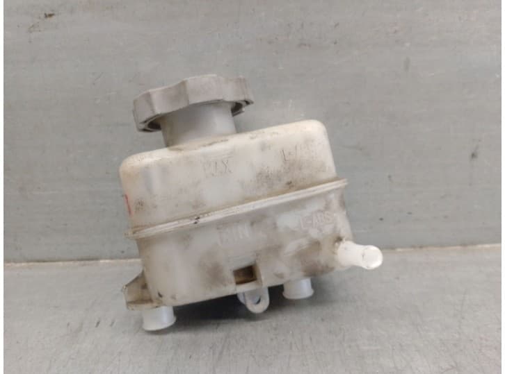 Recambio de deposito servo para hyundai santa fé i (sm) 2.0 crdi referencia OEM IAM 5852926050 5852926050