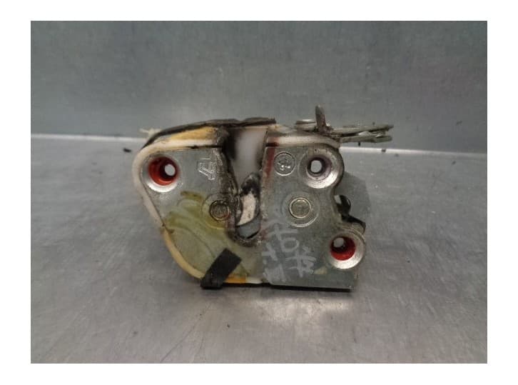 Recambio de cerradura puerta trasera izquierda para tata indica 1.4 elegance referencia OEM IAM 74SI48 5 PUERTAS