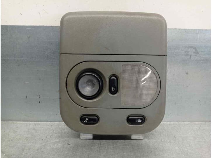 Recambio de luz interior para renault trucks mascott caja/chasis 120.65 (a00500007) referencia OEM IAM 7701207349