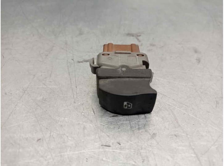 Recambio de mando elevalunas delantero izquierdo para renault trucks mascott caja/chasis 120.65 (a00500007) referencia OEM IAM