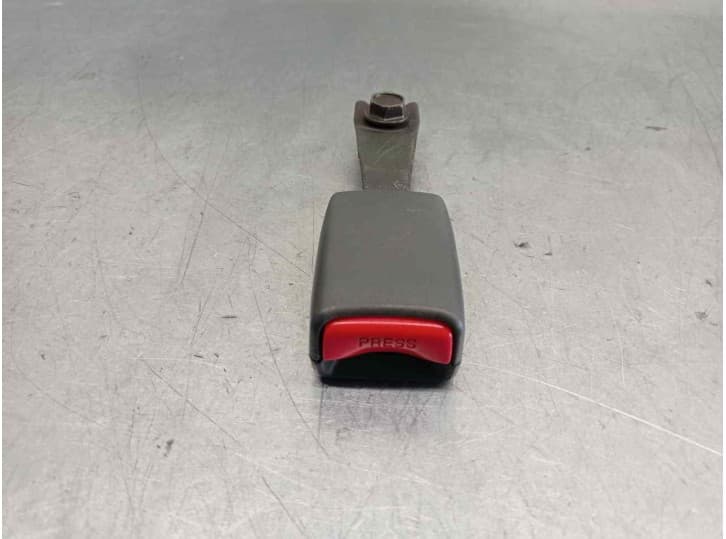 Recambio de enganche cinturon delantero derecho para mitsubishi space wagon (n9_w, n8_w) 2.4 gdi (n84w) referencia OEM IAM DEL