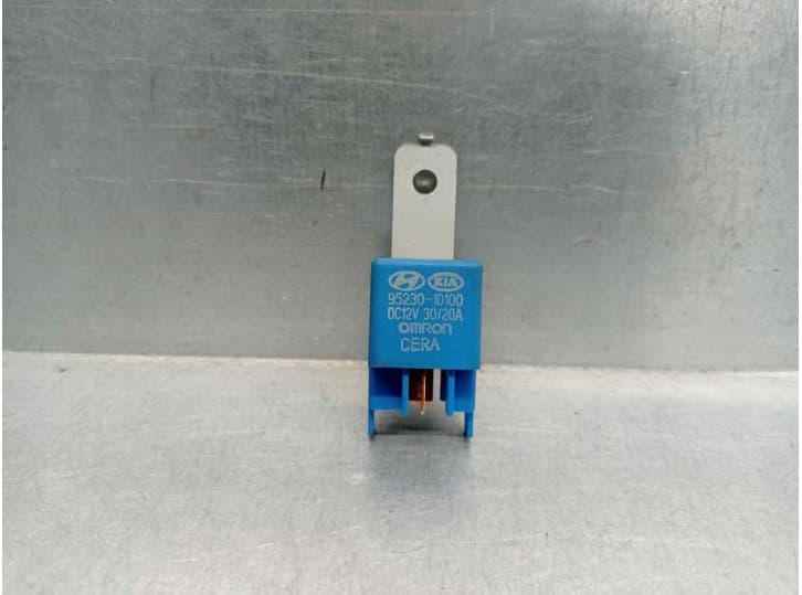 Recambio de rele para kia carens iii monospace (un) 2.0 crdi 140 referencia OEM IAM 952301D100