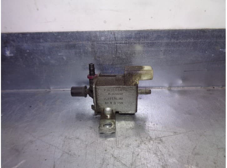 Recambio de electrovalvula vacio para volvo 740 (744) 2.3 referencia OEM IAM 72117600 72117600 PIERBURG