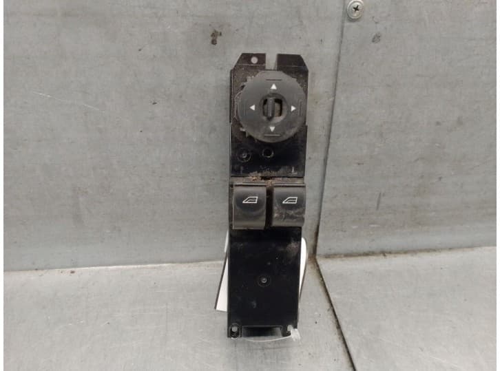 Recambio de mando elevalunas delantero izquierdo para ford transit courier b460 furgoneta/monovolumen 1.5 ecoblue referencia OEM