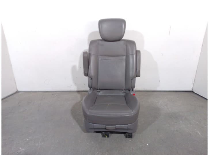 Recambio de asientos trasero derecho para ssangyong rodius ii 2.0 xdi referencia OEM IAM 7500421180ACO 7500421180ACO