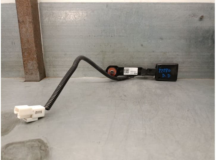 Recambio de enganche cinturon delantero derecho para hyundai i10 iii (ac3, ai3) 1.2 mpi referencia OEM IAM 88840K7000 88840K7000