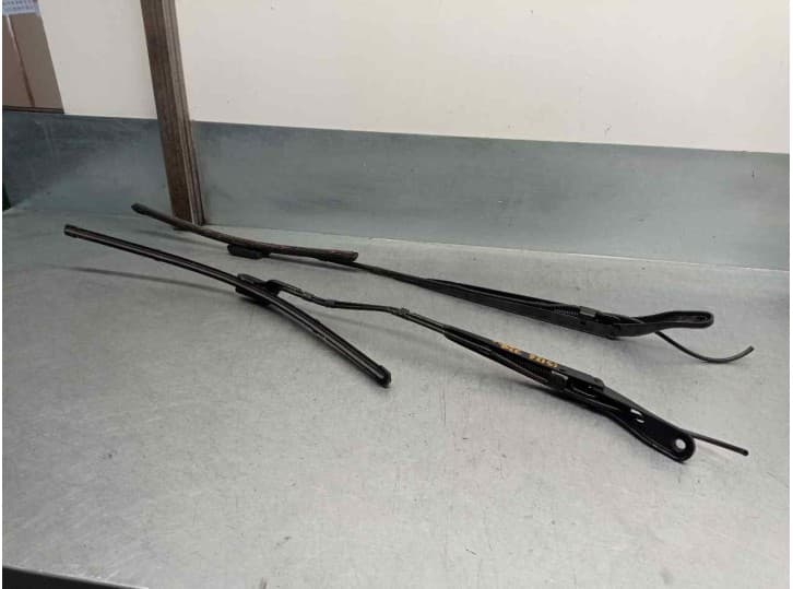 Recambio de brazo limpia delantero derecho para peugeot partner furgón/monospace (k9) 1.5 bluehdi 100 referencia OEM IAM 9820344