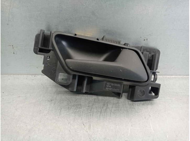 Recambio de maneta interior delantera derecha para peugeot partner furgoneta/monovolumen (k9) 1.5 bluehdi 100 referencia OEM IAM