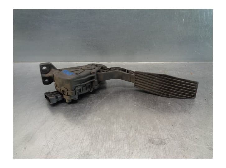 Recambio de potenciometro pedal para opel signum hatchback (z03) 3.0 v6 cdti (f48) referencia OEM IAM 9186724 6PV00832200 HELLA