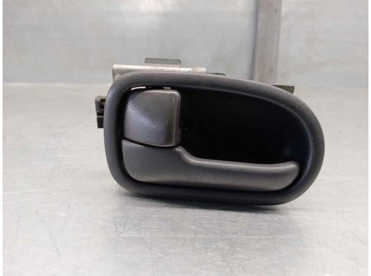 Recambio de maneta interior trasera izquierda para mazda 323 c v (ba) 1.5 16v (ba11) referencia OEM IAM MDH20 3 PUERTAS