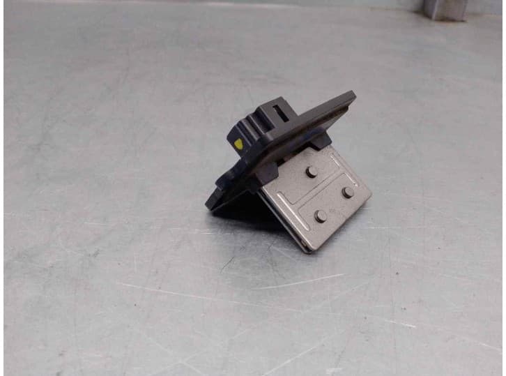 Recambio de resistencia calefaccion para mazda 323 c v (ba) 1.5 16v (ba11) referencia OEM IAM HB1518C5E