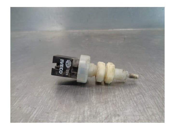 Recambio de interruptor para iveco daily ii furgoneta 30-8 (14914111, 14914117, 14914211, 14914217, 14915111,... referencia OEM