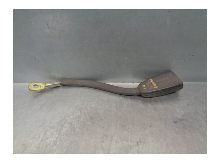 Recambio de enganche cinturon delantero izquierdo para daihatsu rocky hard top (f7, f8) 2.8 td (f70, f75, f80, f85) referencia O