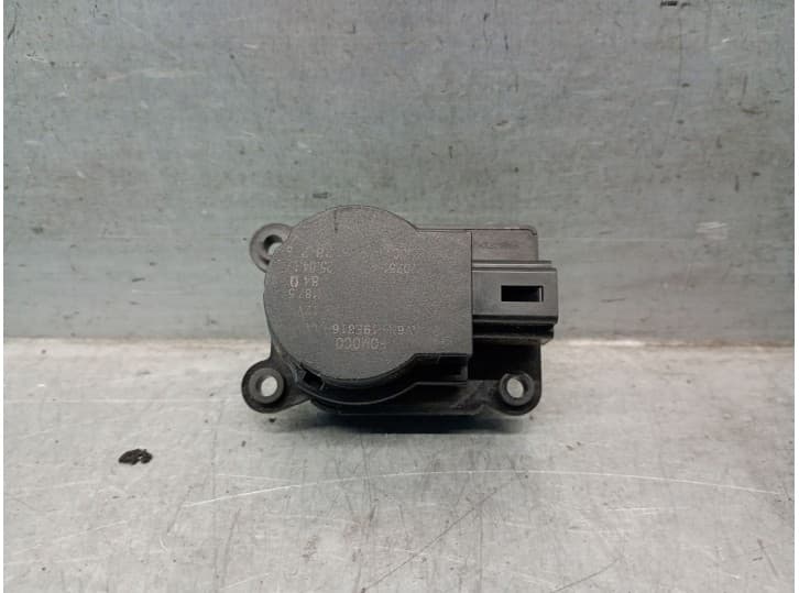Recambio de motor apertura trampillas climatizador para ford kuga ii (dm2) 2.0 tdci referencia OEM IAM AV6N19E616AA 1786200