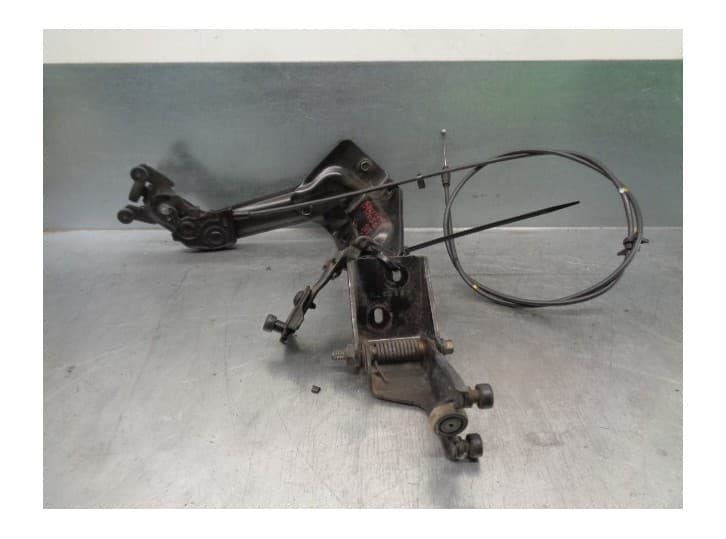 Recambio de bisagra puerta para chrysler grand voyager (gs) 2.5 td referencia OEM IAM 4675649 675652