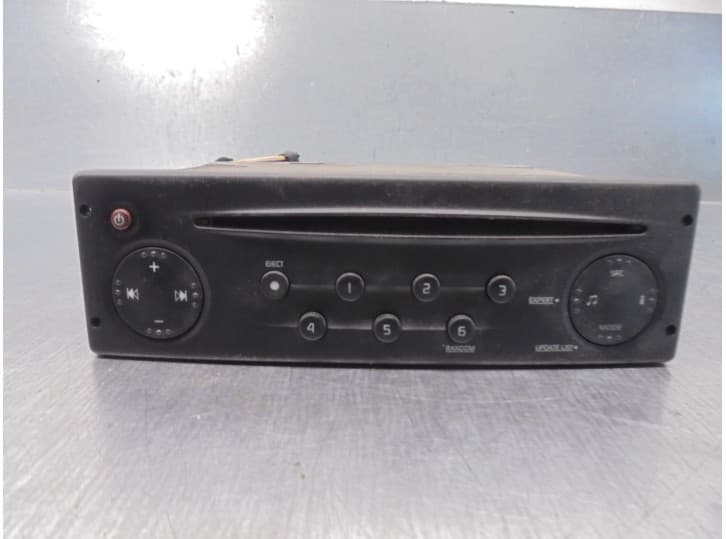Recambio de sistema audio / radio cd para renault trucks mascott caja/chasis 120.35 (a00100003, a01100003) referencia OEM IAM 82
