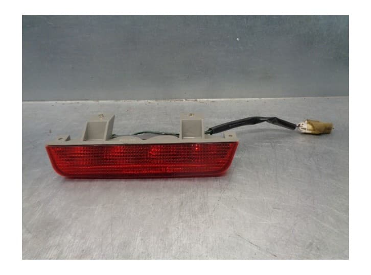 Recambio de luz central de freno para mitsubishi space runner (n6_w, n7_w) 2.0 (n63w) referencia OEM IAM MR361851