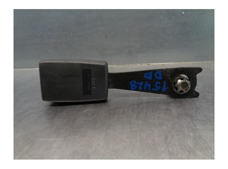 Recambio de enganche cinturon delantero derecho para mitsubishi space runner (n6_w, n7_w) 2.0 (n63w) referencia OEM IAM MR779345