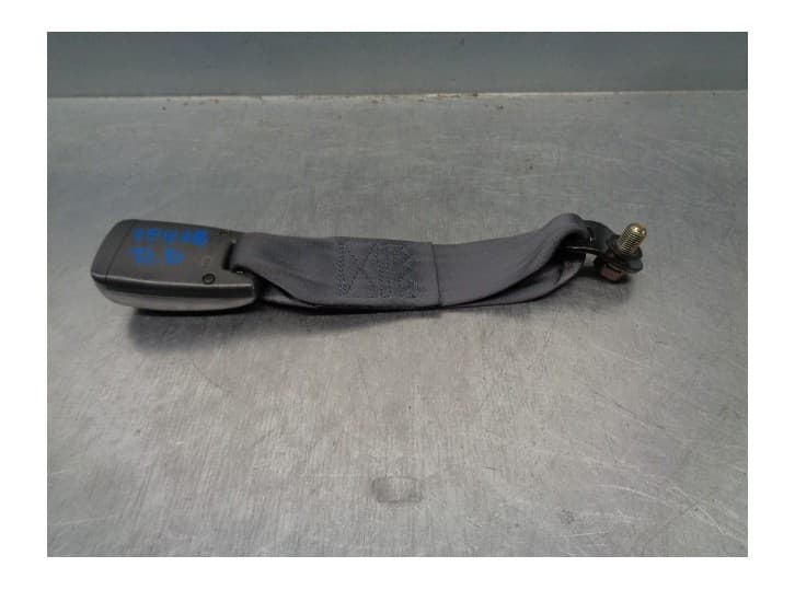 Recambio de enganche cinturon trasero derecho para mitsubishi space runner (n6_w, n7_w) 2.0 (n63w) referencia OEM IAM MR779345