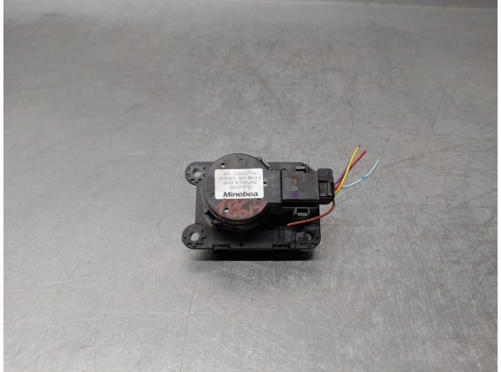 Recambio de motor calefaccion para mitsubishi l200 / triton (kj_, kk_, kl_) 2.2 di-d referencia OEM IAM CSA512T014 DE TRAMPILLA