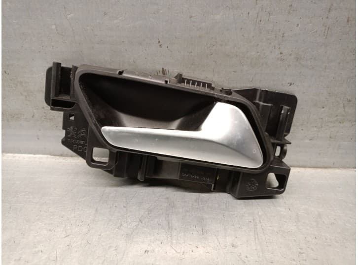 Recambio de maneta interior delantera derecha para opel corsa f (p2jo) corsa-e (68) referencia OEM IAM 98201552VV